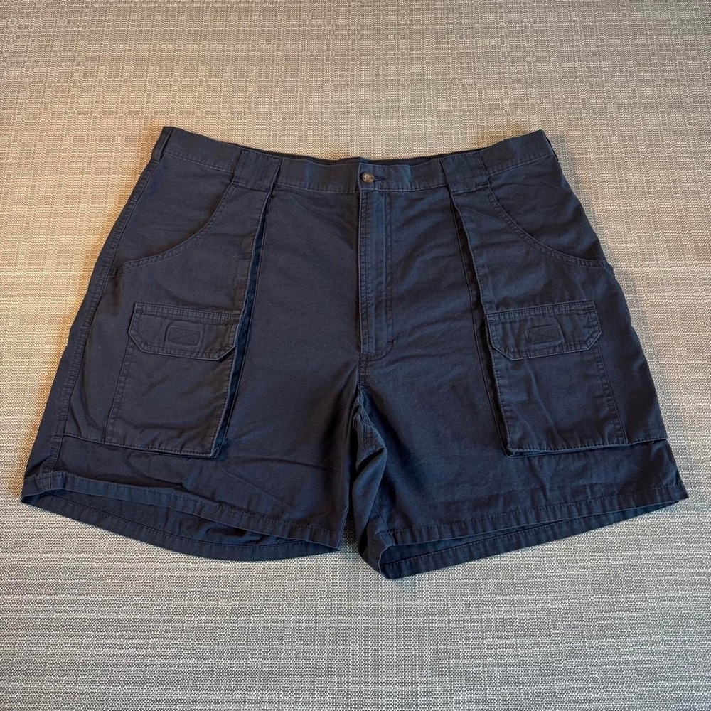Woolrich navy blue cargo shorts size 34